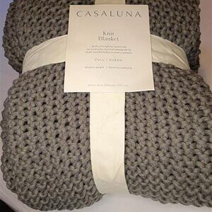 Full/Queen Knit Comforter